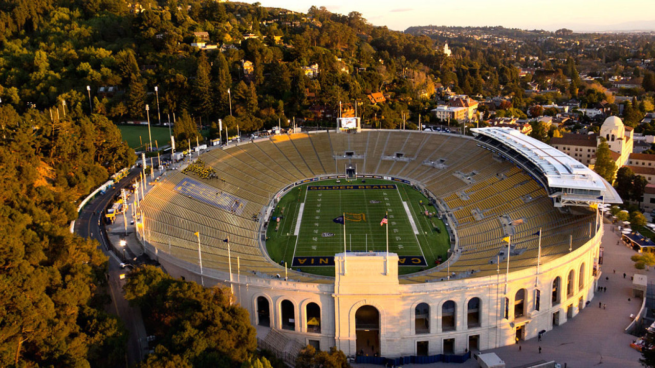 California Memorial Stadium Photo
